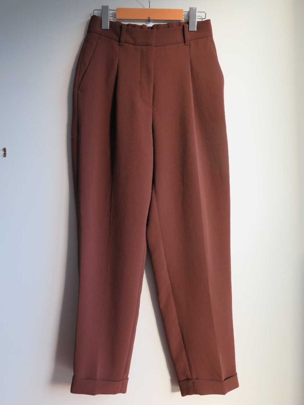 Wilfred by Aritzia Chocolate Brown Pleated Tailored Trousers Cuffed Hem Size 4